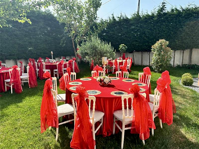 Bahçede Kına Organizasyonu İçin Ekipman Kiralama | Kına Malzemeleri Kiralama