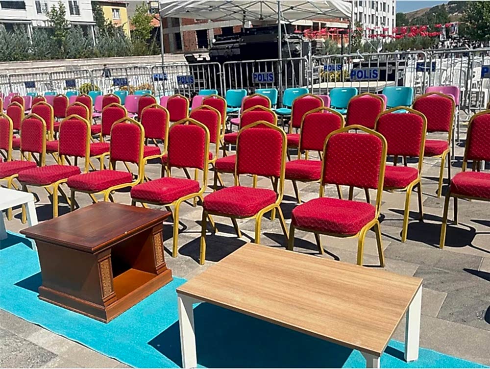 Hilton Sandalye Kiralama | Kiralık Hilton Sandalye Fiyatları