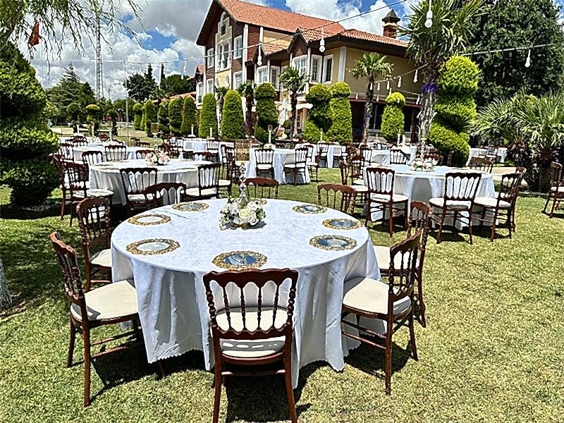 Bahçeşehir Masa Sandalye Kiralama