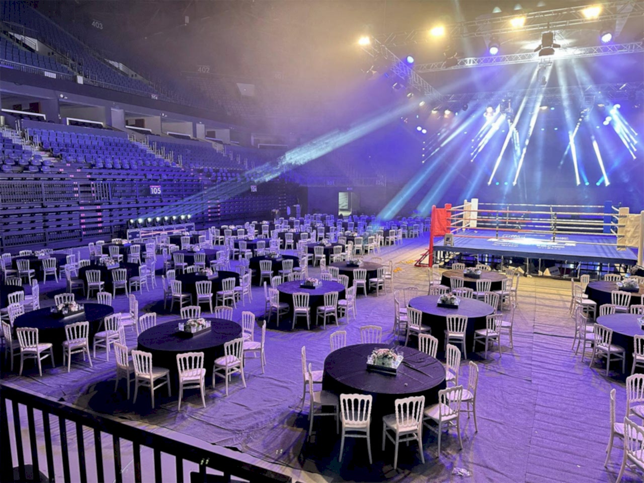 Sinan Erdem Spor Salonu Boks Turnuvası İçin Masa Sandalye Kiralama Hizmeti Verdik